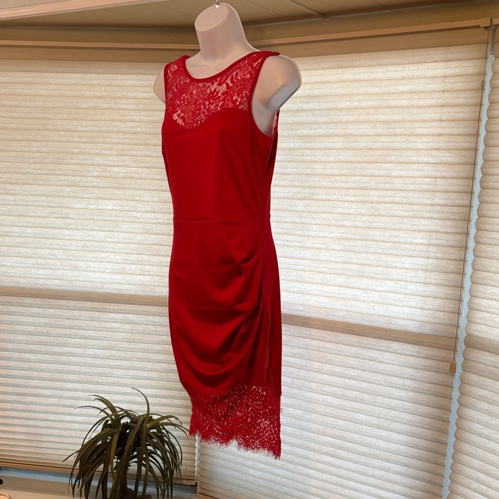 Elegant Red Lace Midi Dress